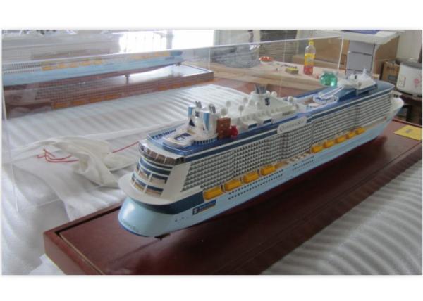 Museum Decoration Royal Caribbean Cruise Ship Models , Quantum Of The Seas Model For Club