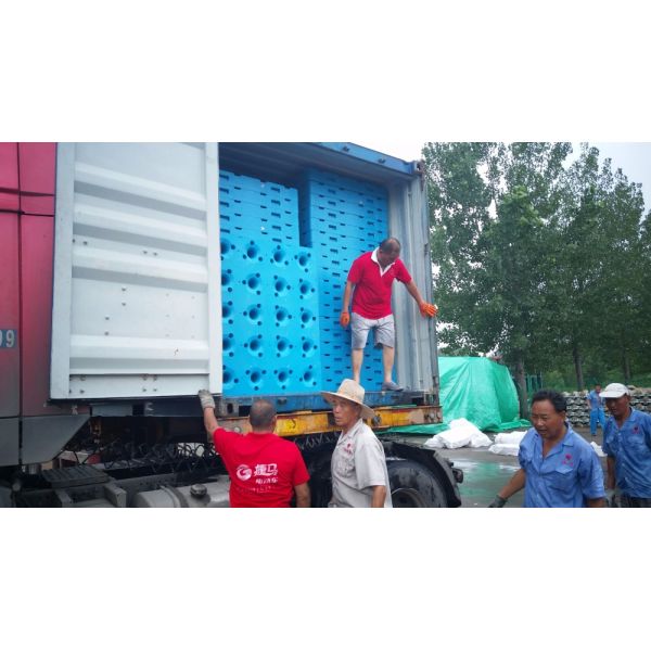 5 gallon water bottle pallet water bottle storage plastic pallet