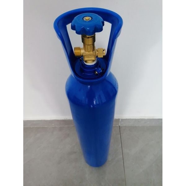 Aluminum and Steel Oxygen Cylinders and Tanks for Commercial and Industrial Use