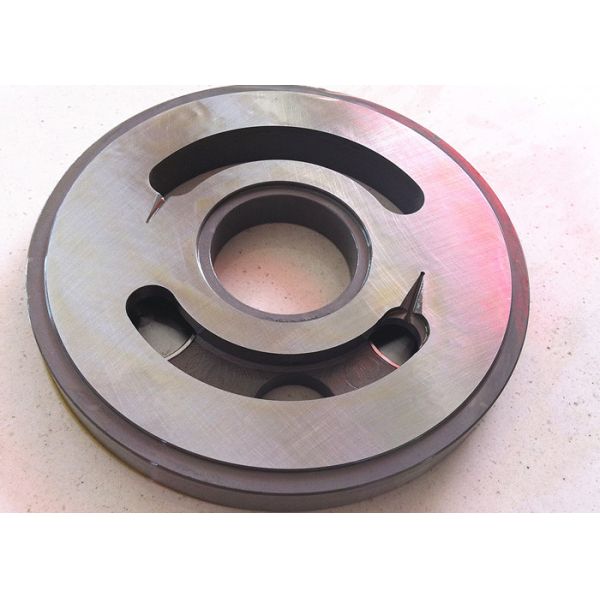 Части гидронасоса экскаватора СК75-3