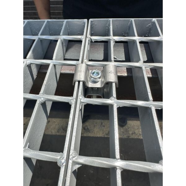 Custom Stair Gutter Cover Steel Grating For Drainage Steel Grating Plate
