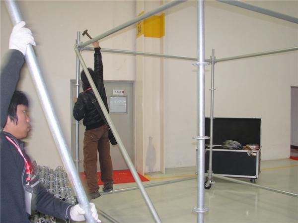 Steel Tube 50mm Layer Bolt Truss 2x2 m straight frame Lifting Stage With Wheels