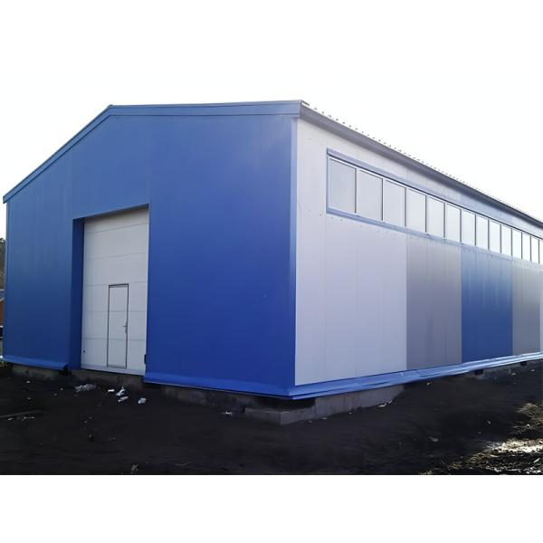 Construction de bâtiments industriels préfabriqués légers