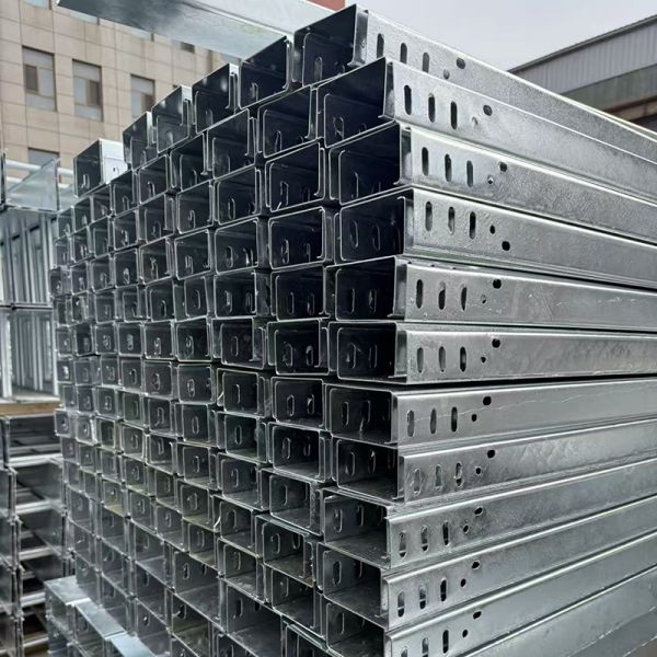 Bac à câbles en aluminium de style multiple, échelle, OEM, goulotte électrique en métal