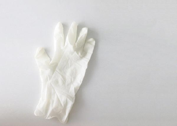 Non Toxic White Surgical Gloves , Vinyl Exam Gloves Net Weight 4.0-5.5g