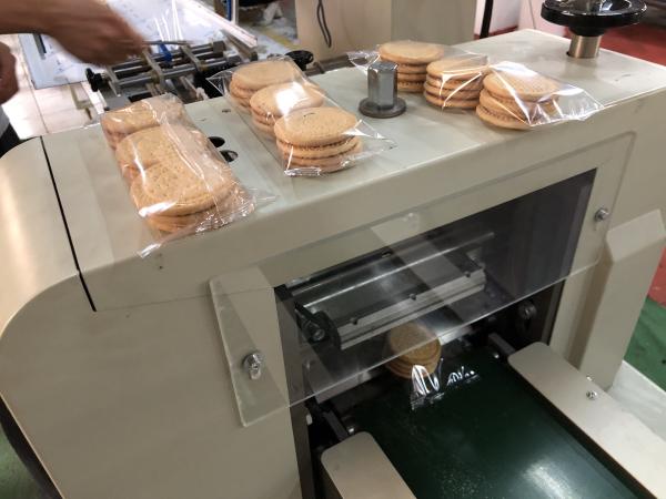 CE Approved Single Lane Two Colors 3+2 Cream Biscuit Making Machine