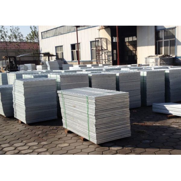 1100*6000mm Serrated Steel Grating , Floor Forge Walkway Steel Grating