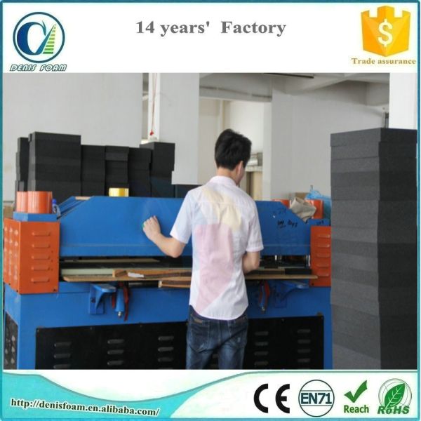 Éponge de polissage pour des articles de cuisine