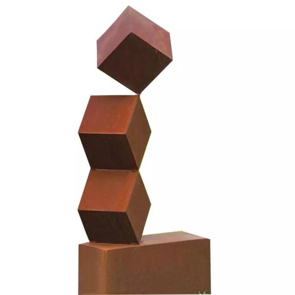 O grande cubo do jardim dá forma à escultura exterior de Rusty Metal Statues Corten Steel