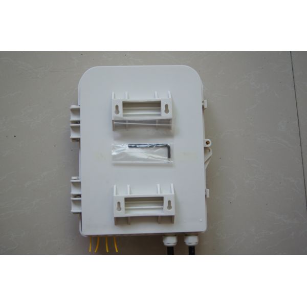 Wall Mounted 1x16 Cores Fiber Optic Drop Cable Terminal Box 16 Ports Fiber Distribution Box