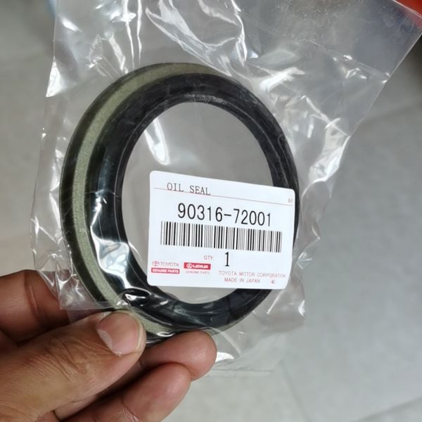 FKM NBR Oil Seal for Automotive Oil Seal 90316-7201 Engine Parts