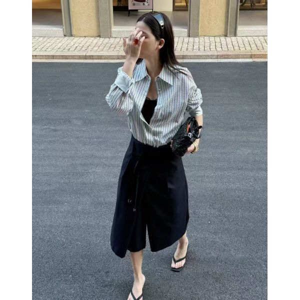 Spring and summer hot casual fashion 100% pure cotton navy blue and white architectural style pleated striped shirt
