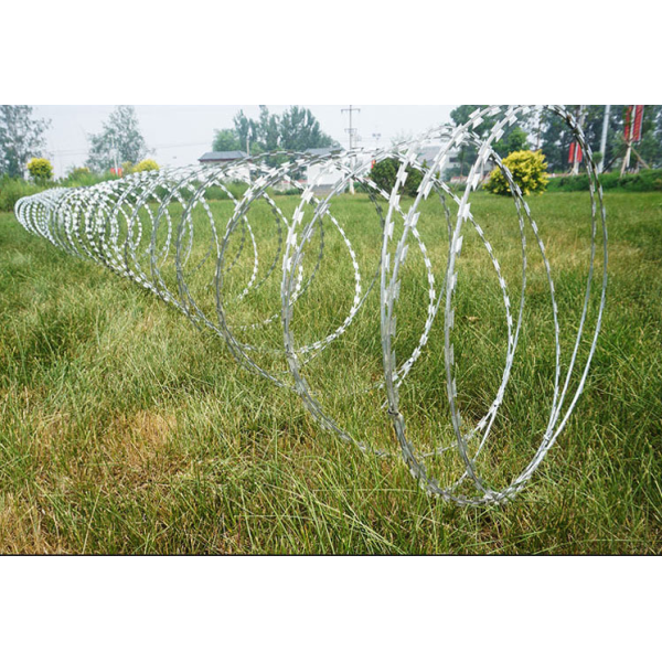 BTO-10 Coil Fence Barbed Galvanized Razor Wire With Blades
