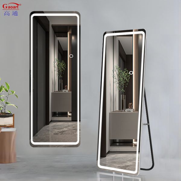 Откройте для себя новейшие светодиодные зеркала для современной ванной