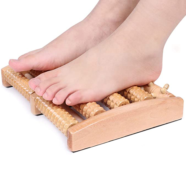 Large Manual wooden foot massager , 18 separate nubs wooden foot roller