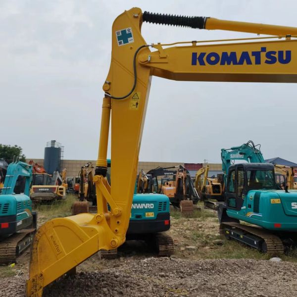 Вторая рука PC240LC-8 Komatsu 20 тонн ползучий экскаватор Использованный Komatsu PC240LC-8 PC220-8 Гидравлический ползучий экскаватор