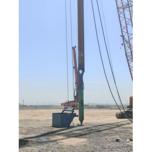 BVEM 29Nm eccentric moment hydraulic vibroflot drilling rig equipped sharing hydraulic power system