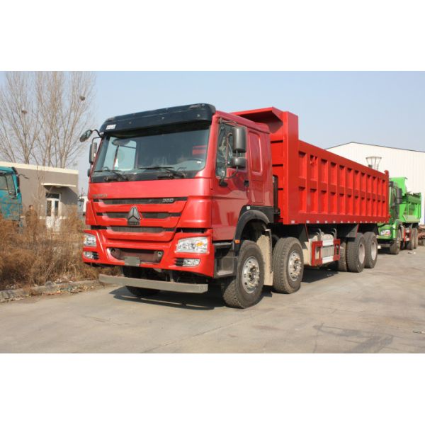Camion à benne basculante lourd de Howo 8×4 50 tonnes chargeant pour le modèle