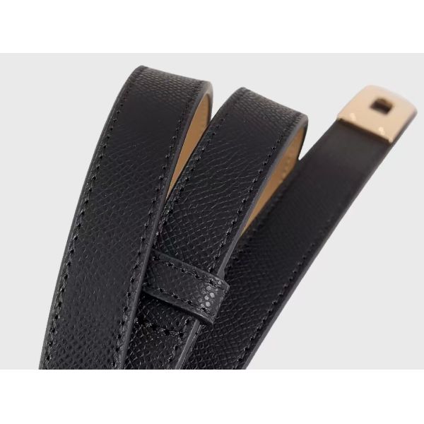 Adjustable belt, alloy buckle, leather texture, fashion accessory, minimalist design, skirt accessory, dress accessory