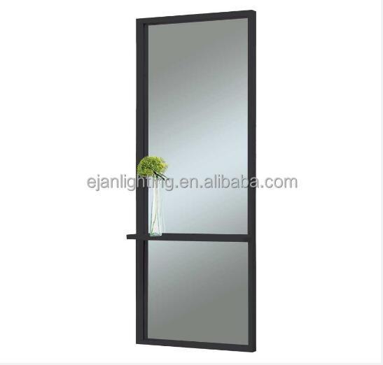 Miroir rétroéclairé de salle de bain à bois avec lumière LED cachée et horloge