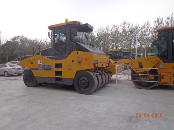 26 Ton Road Maintenance Machinery Roller Official XS263J Single Drum Vibratory Roller