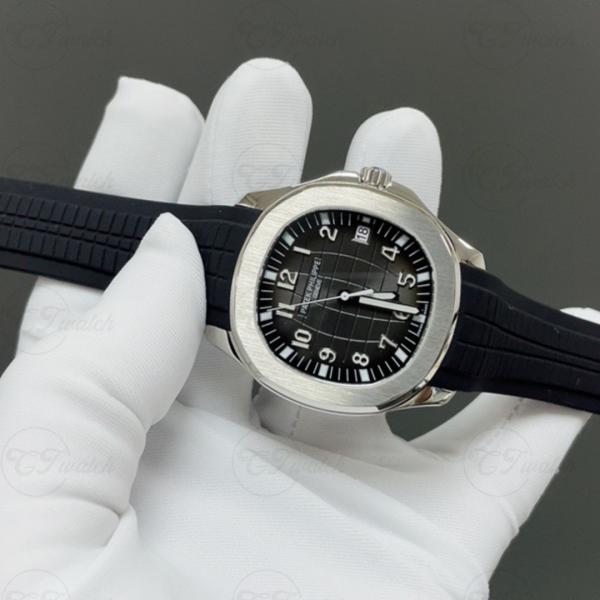 Patek Philippe Aquanaut 5167R-001 40.8mm black  Embossed Dial Automatic Rubber Strap