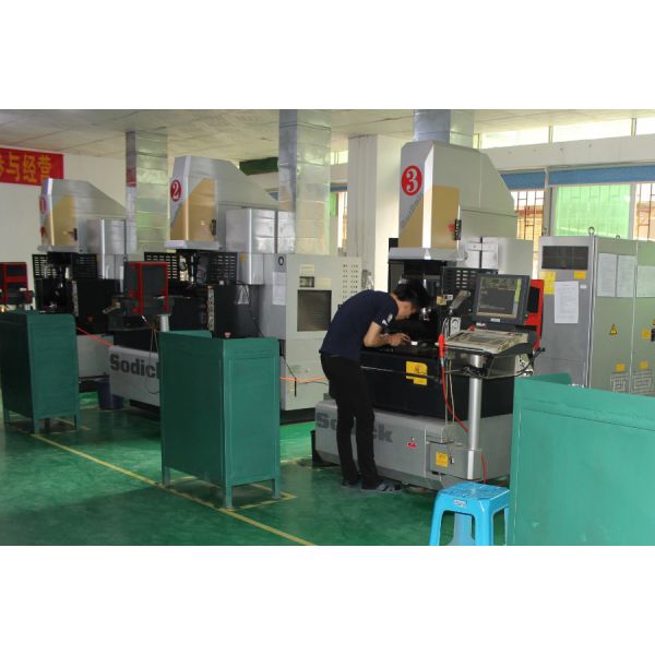 PC GF 10% Equipment Cover S136 Steel Plastic Injection Mould