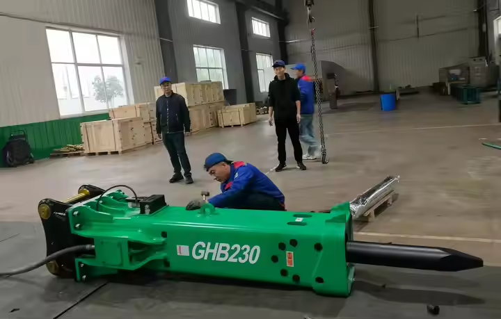 MTB MT210 Excavator Breaker Hammer Rock Breaker Fully Hydraulic For Skid Steer