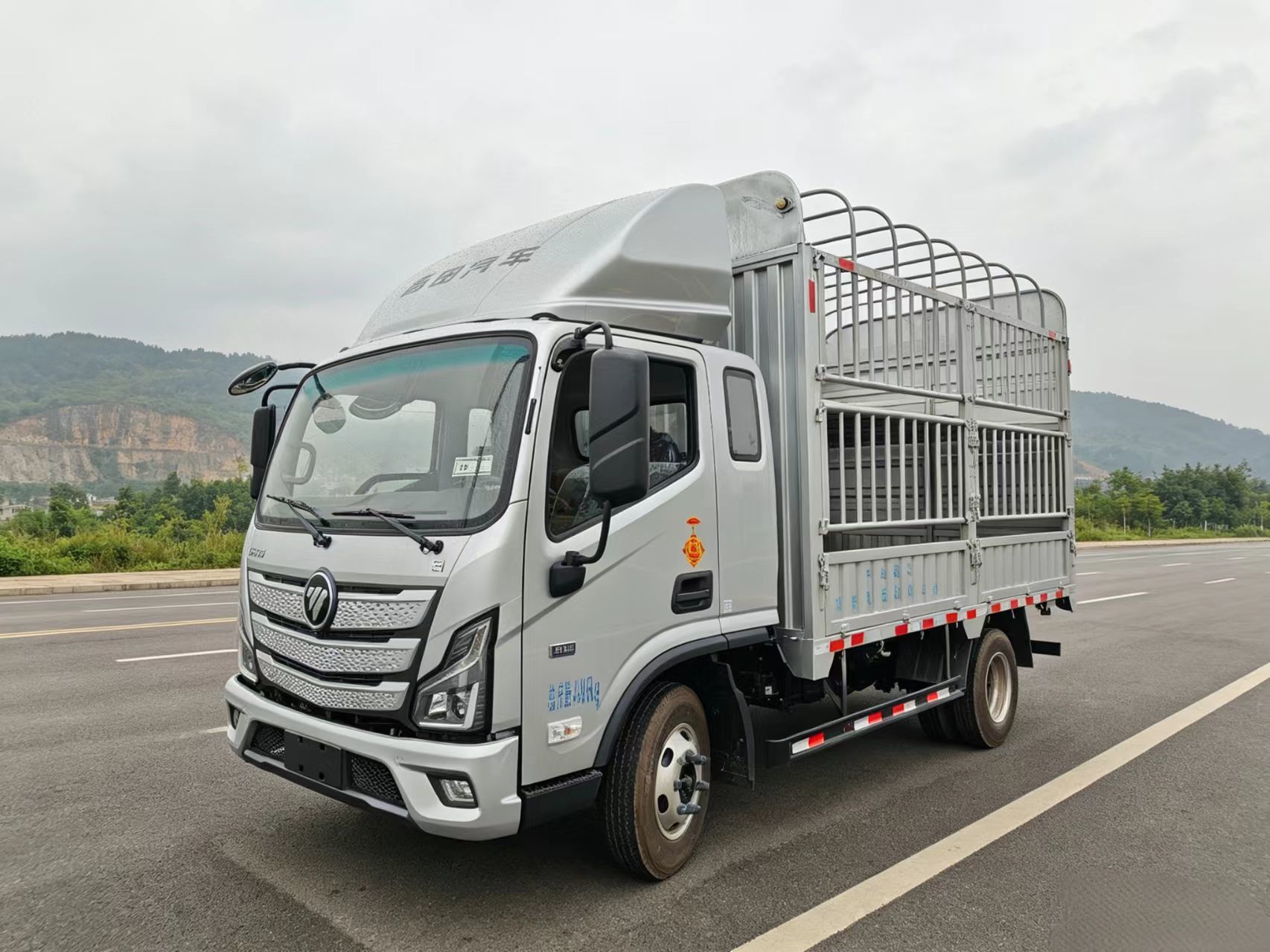 4x2 143HP Foton Aumark S1 Stake Truck - Heavy Load Cargo Truck For Fruit Vegetable And Urban Delivery