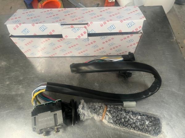 Steering Column Switch Assembly 81.25509.0124 SHACMAN Truck Parts