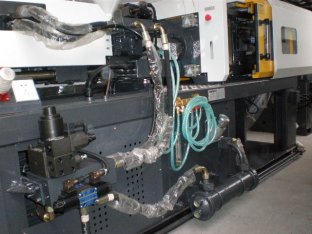 SSF500 Small Sized plastic injection molding machine