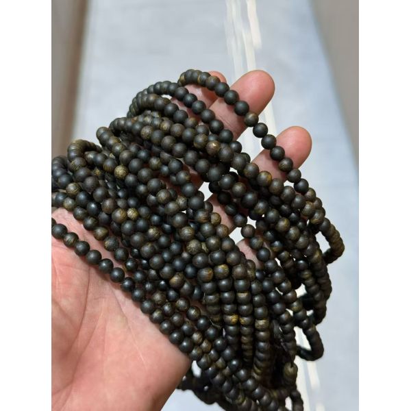 Square Agarwood Meditation Beads Durable Natural Scented Prayer Mala Beads for Spiritual Healing and Mindfulness Practice