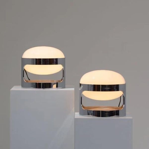 Современный простой скандинавский дизайнер простой серебряный гостиная столик ванная комната столик пристельная лампа