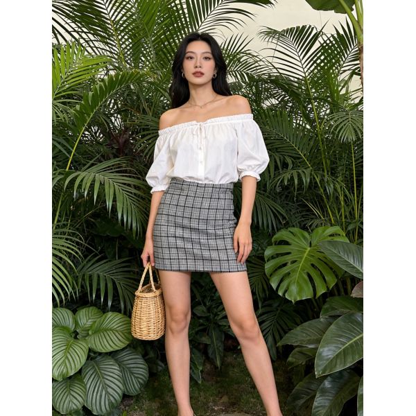 Edgy Plaid Mini Skirt - Bodycon Fit for Street Style (Grey Plaid)