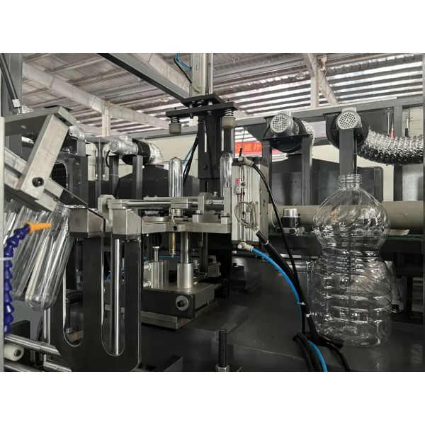 Автоматическая машина прессформы дуновения бутылки с водой для пластиковой бутылки 5l