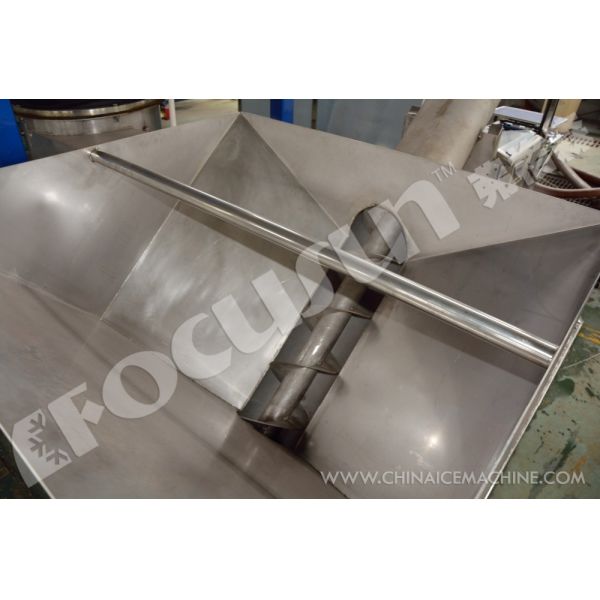 Focusun entrega una máquina de hielo en tubo de calidad alimentaria de 10T/24hr para el mercado minorista en Shanghai