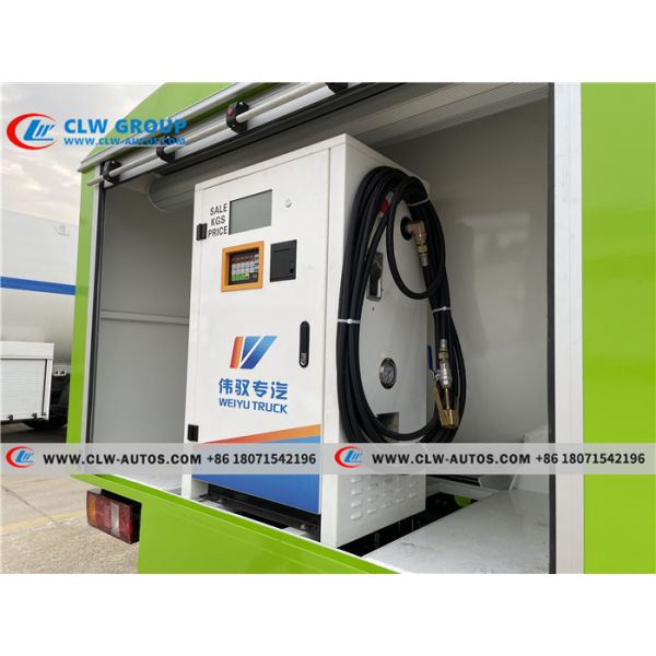 HOWO 8tons Propane Bobtail Truck LPG Tank Truck