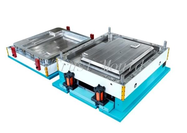Moulissage par compression composite SMC