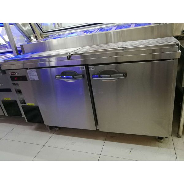 Коммерчески холодильник приготовления уроков пиццы с освещением Рэй охладителя Ундеркунтер воздушного охлаждения 2 дверей голубым