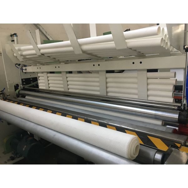 Custom Toilet Paper Rewinding Machine PLC Controlled Toilet Tissue Manufacturing Machine Automatic
