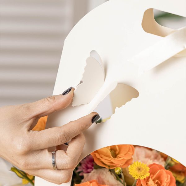 Настроенный логотип Подарок Рукой Бабочка для творческой свадебной цветочной корзины упаковки