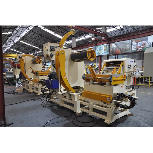 High Precision Automatic Feeding Line 3 in 1 Decoiler Leveler Feeder Machine