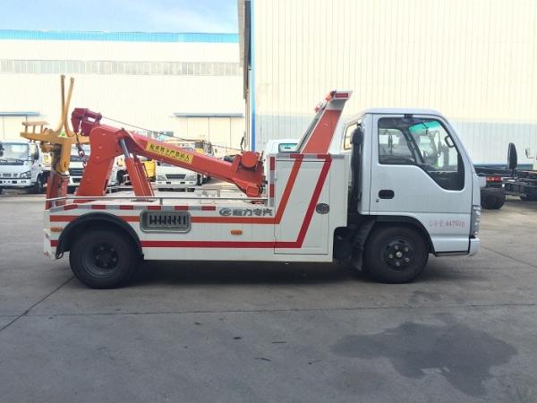 3t Breakdown Wrecker Flatbed Recovery Truck , Light Duty 98hp Vehicle Engine Cars Tow Truck