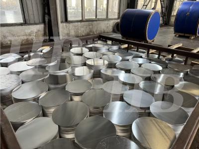 O alumínio 1050 puro do Cookware circunda a superfície prateada da planície da liga H14 1/4 dura