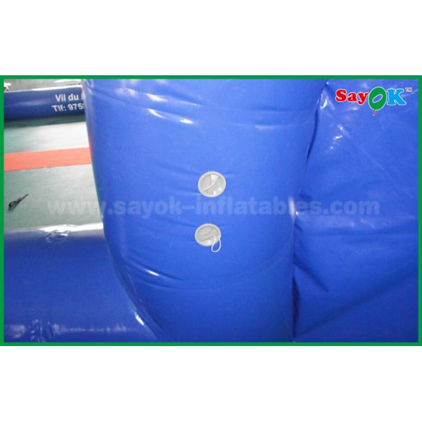 O futebol impermeável inflável do PVC do jogo de futebol deu forma ao campo inflável da associação para o padrão exterior do CE