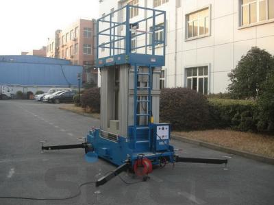 Da escada azul do elevador hidráulico de quatro mastros motor bonde com altura da plataforma de 12 m