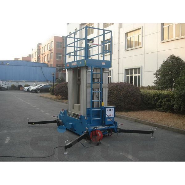 Multi Mast One Man Lift 14M Aluminum Alloy Personnel Lift Platform 200kg Load