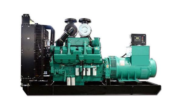 Générateur diesel refroidi à l'eau de 10 à 2500 kVA avec puissance en veille de 880 kW