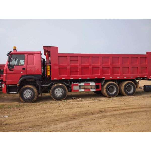SINOTRUK HOWO 12-Wheeler 420HP 27CBM Dump Truck Tipper Truck  6x4 8x4 Diesel Engine Gross 10 12Wheel