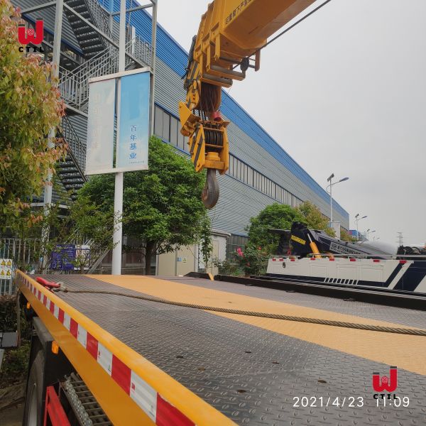 Тележка Sinotruk установила кран заграждения тележки буксируя тележки 9.726l крана планшетный